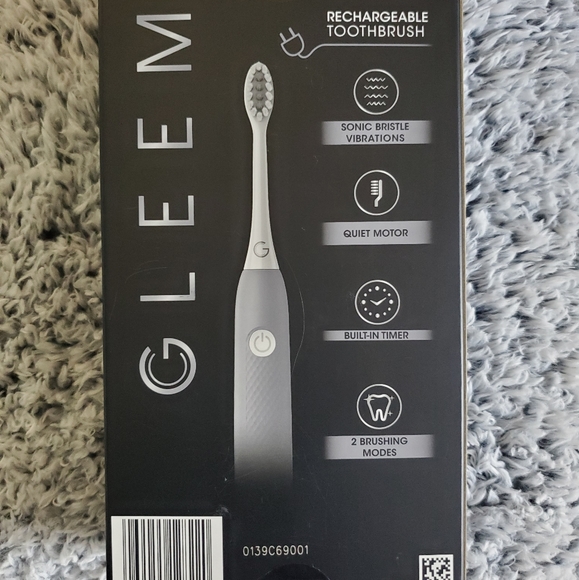 GLEEM Toothbrush - Picture 2 of 2
